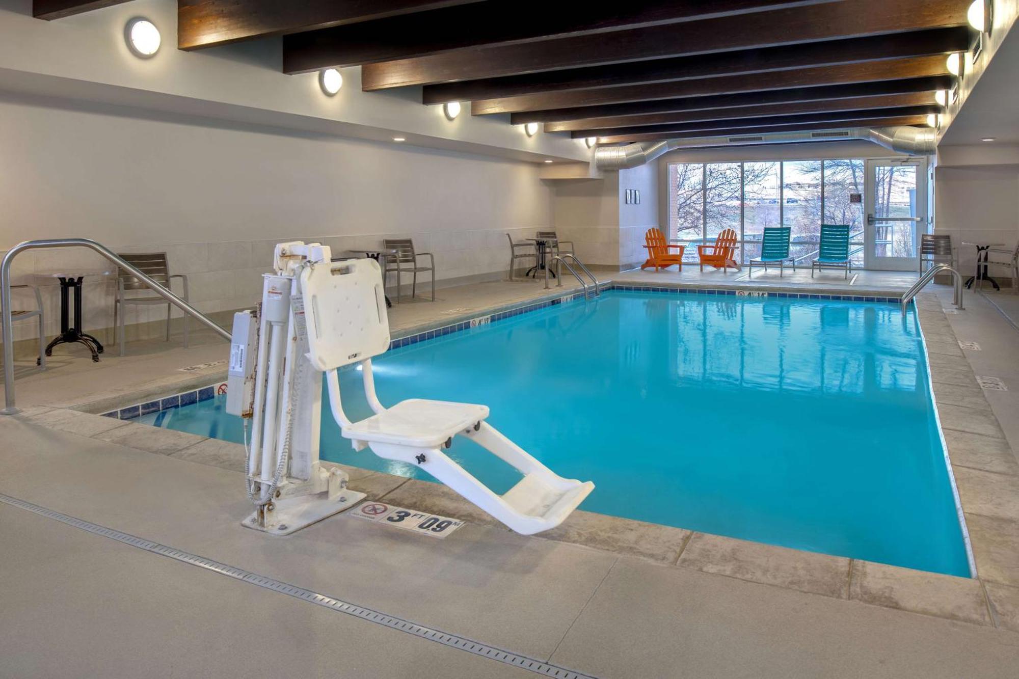 Home2 Suites By Hilton Omaha West Екстериор снимка